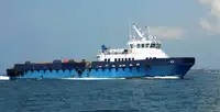 قارب طاقم للبيع