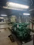 قوارب العمل للبيع