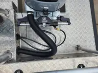 قارب مزدوج الهيكل للبيع