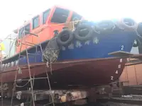 قوارب العمل للبيع