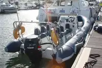 قارب مطاطي صلب للبيع