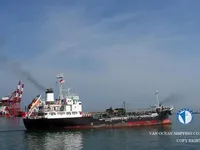 ناقلة نفط / مواد كيميائية للبيع