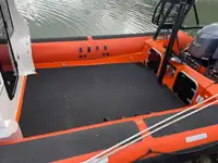 قارب مطاطي صلب للبيع