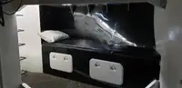 قوارب العمل للبيع