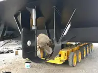 قوارب العمل للبيع