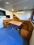 قوارب العمل للبيع