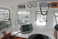 قوارب العمل للبيع