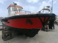 قوارب العمل للبيع