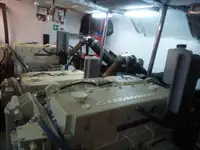 قارب طاقم للبيع
