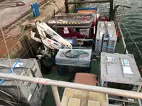 قوارب العمل للبيع