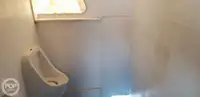قارب مزدوج الهيكل للبيع
