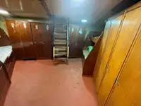 سفينة سحب للبيع