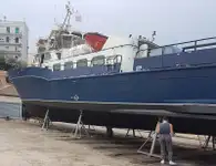 قارب طاقم للبيع