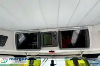 قوارب العمل للبيع