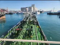 Oil/Chemical tanker للبيع