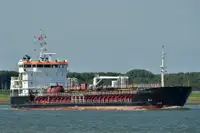 Oil/Chemical tanker للبيع