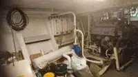 قوارب العمل للبيع
