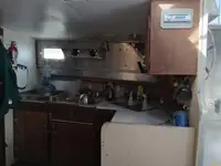 قارب طاقم للبيع