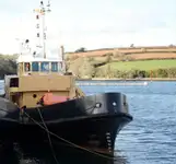 قوارب العمل للبيع