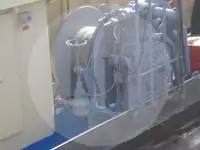 سفينة لنقل الأسماك الحية للبيع