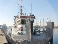 سفينة سحب للبيع