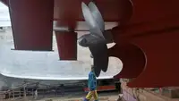 قارب طاقم للبيع
