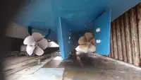 سفينة العبارة للبيع
