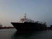 سفينة نقل بضائع بالمركبات (Ro-Ro) للبيع