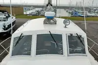قوارب العمل للبيع
