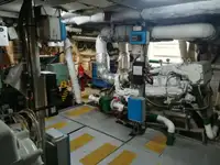 قارب طاقم للبيع