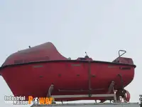 قارب نجاة للبيع