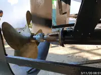 قوارب العمل للبيع