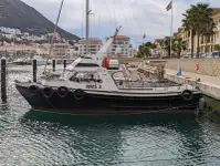 سفينة صيد بالجر للبيع