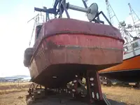 زورق السحب للبيع