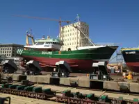 سفينة إمداد سريعة (FSV) للبيع
