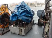 قوارب العمل للبيع