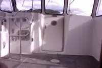 قارب طاقم للبيع