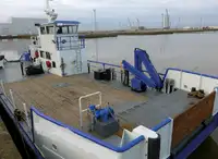 زوارق العمل للبيع