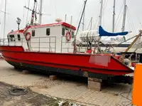زوارق العمل للبيع