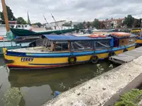 سفينة عبّارة للبيع