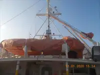 قارب طاقم للبيع
