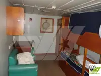 سفينة إمداد للبيع