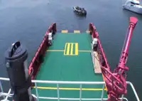 قارب طاقم للبيع