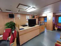 سفينة نقل بضائع بالمركبات (Ro-Ro) للبيع