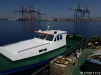 قوارب العمل للبيع