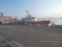 قارب طاقم للبيع