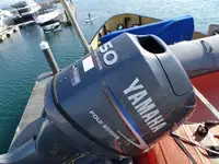 قوارب العمل للبيع