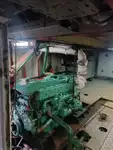 قوارب العمل للبيع