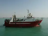 سفينة صيد بالجر للبيع
