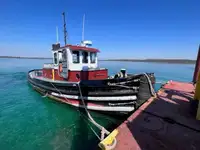 زورق السحب للبيع